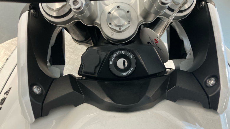 Triumph Tiger 800 XCX (15MY)